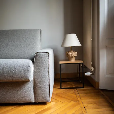 Vercelli Elegance Milan